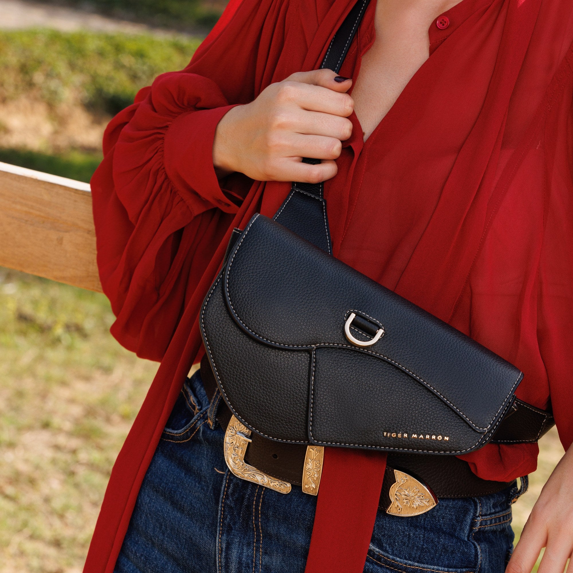 MUSTANG SADDLE FANNY