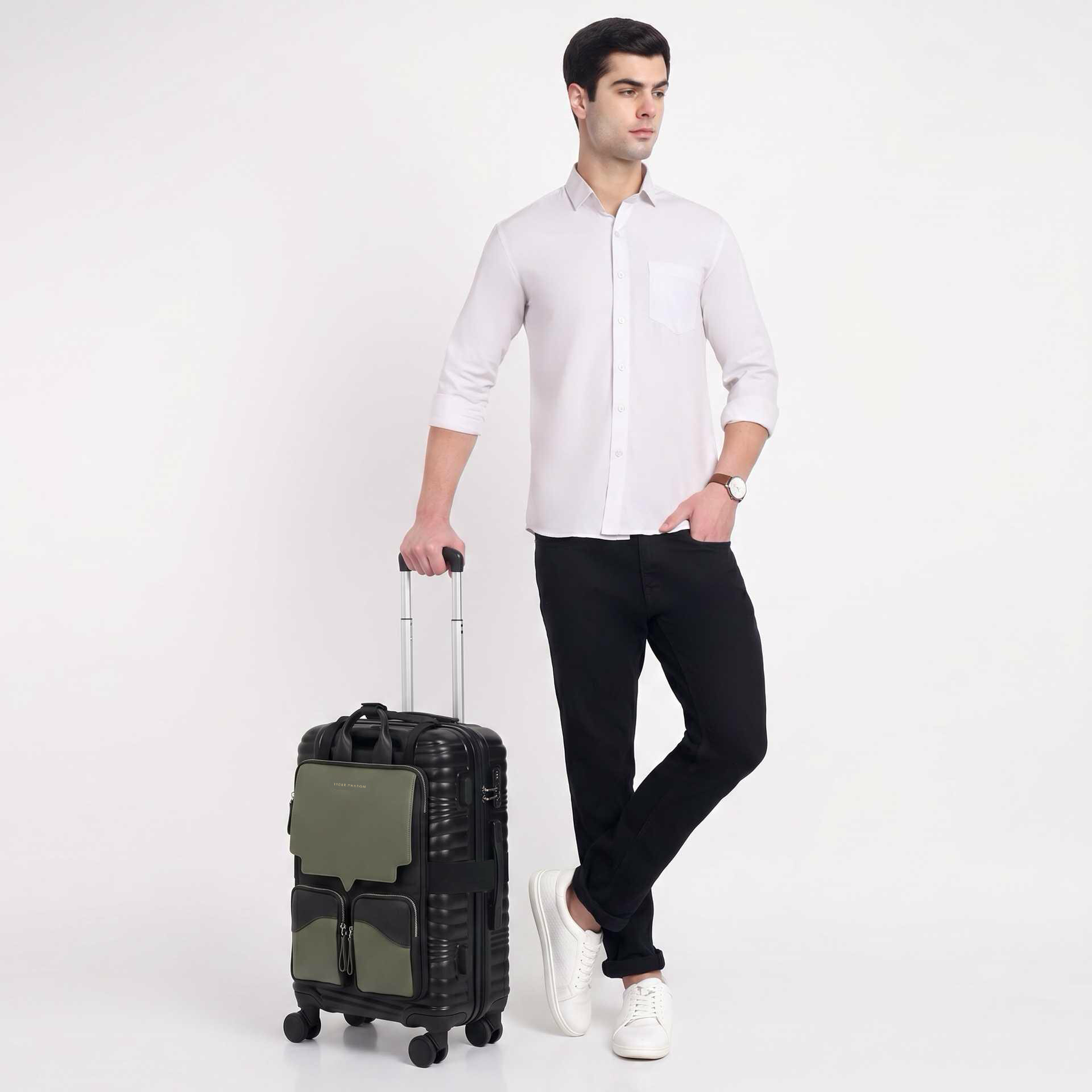 TAGGING ON LUGGAGE VEST BLACK & GREEN