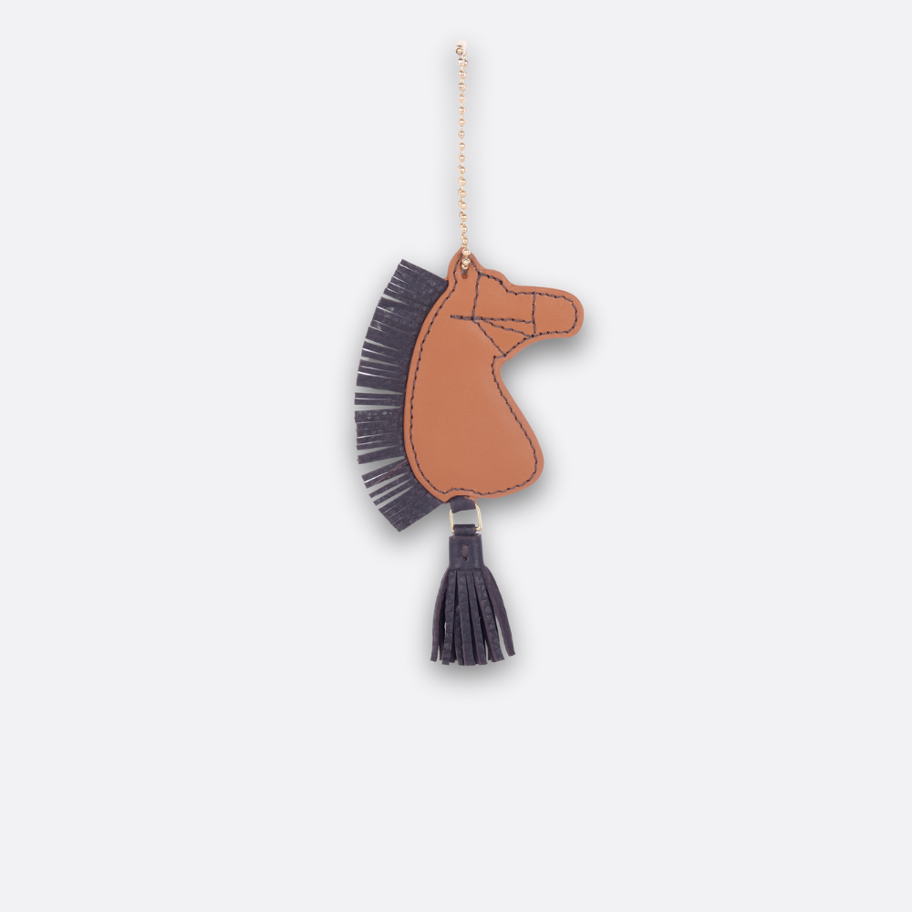 PASO FINO AMBER CHARM