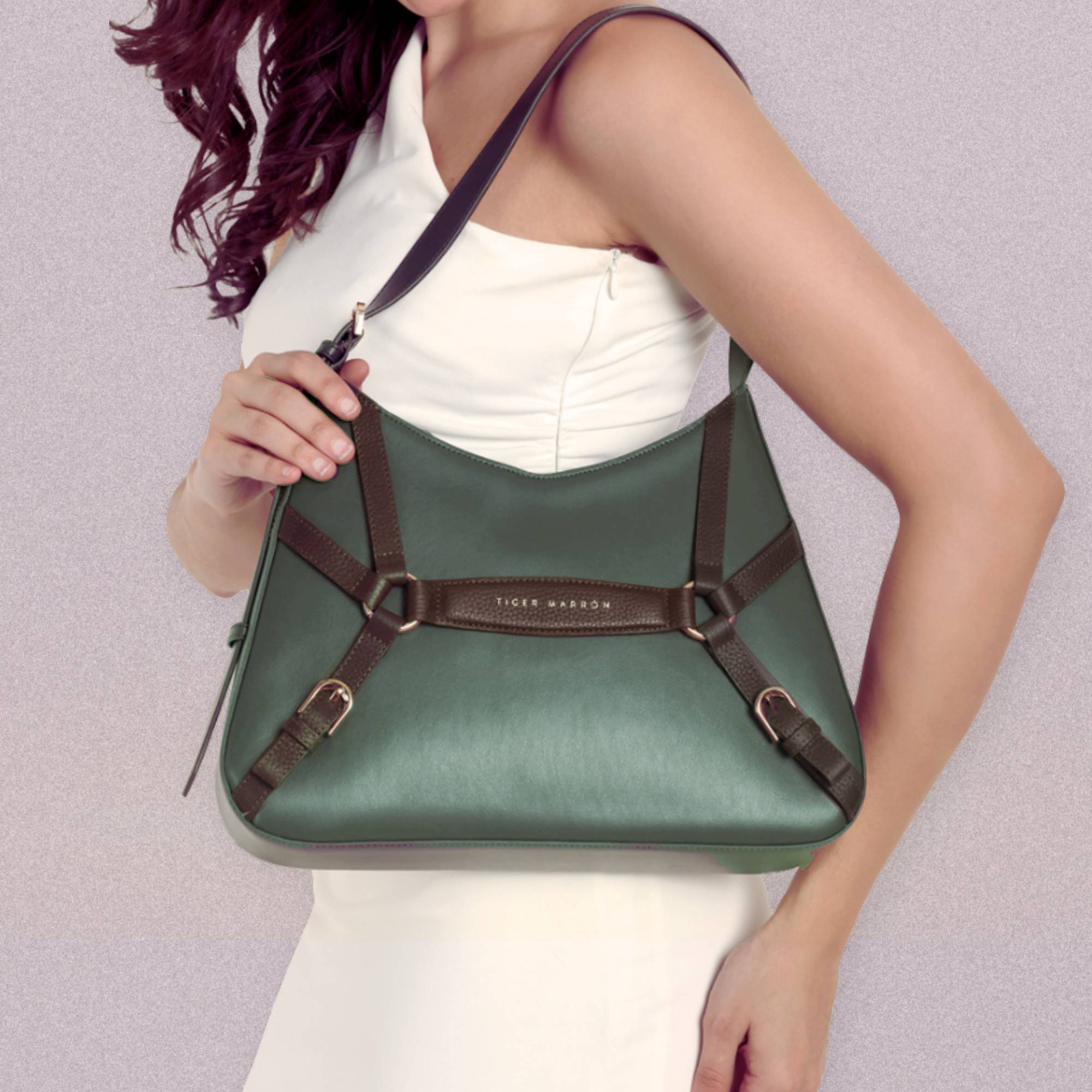 AMAZONA MOSS