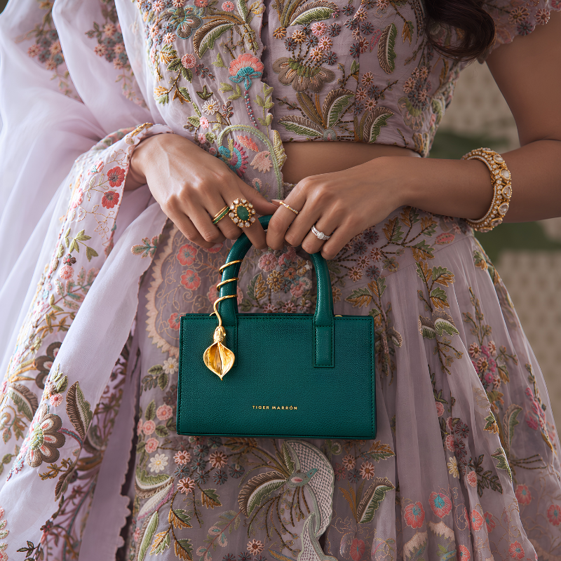 CALLA GREEN